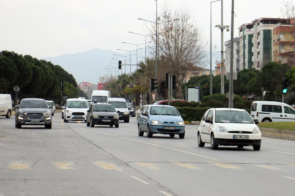 AYDIN'DA ARAÇ SAYISI 1 YILDA YÜZDE 9 ARTTI