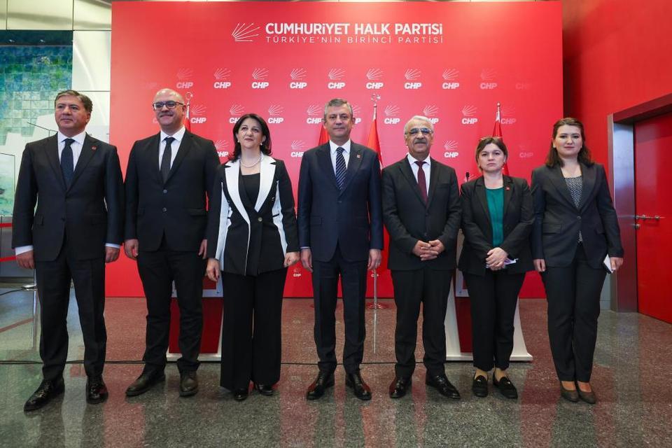 DEM Parti'den CHP'ye ziyaret