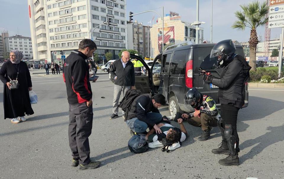 Hatalı dönüş kazaya yol açtı: 2 yaralı