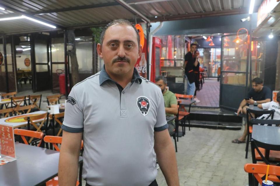 Güvenlik görevlisi kadını boğulmaktan kurtardı