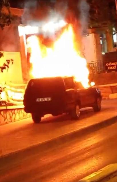 BOŞANMAK İSTEYEN KARISININ ARACINI KUNDAKLADI