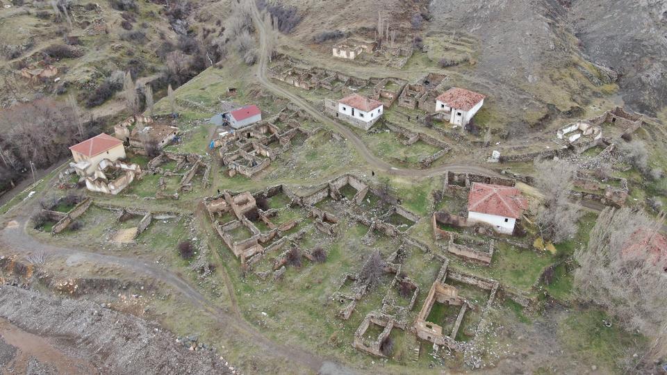 ÜÇ HARFLİLER SÖYLENTİSİ KÖYÜN TERK EDİLMESİNE NEDEN OLDU