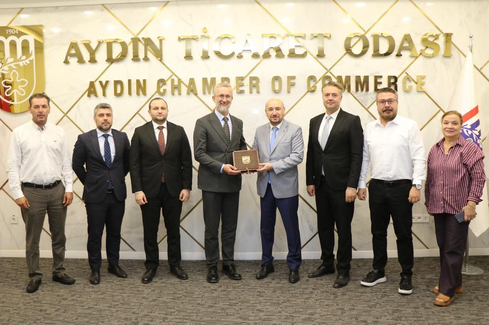 AYTO'DA UKRAYNA İLE TİCARİ İLİŞKİLERİN GELECEĞİ KONUŞULDU