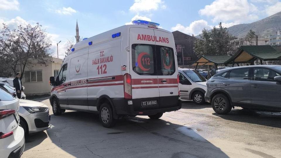 Genç öğretmen evinde ölü bulundu