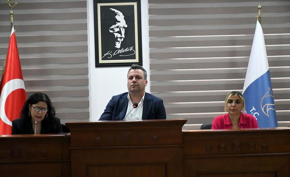 Başkan Vekili Demirtaş: "Özer Türk Stadı'ndaki süreç resmi teknik raporlar doğrultusunda yürütülüyor"