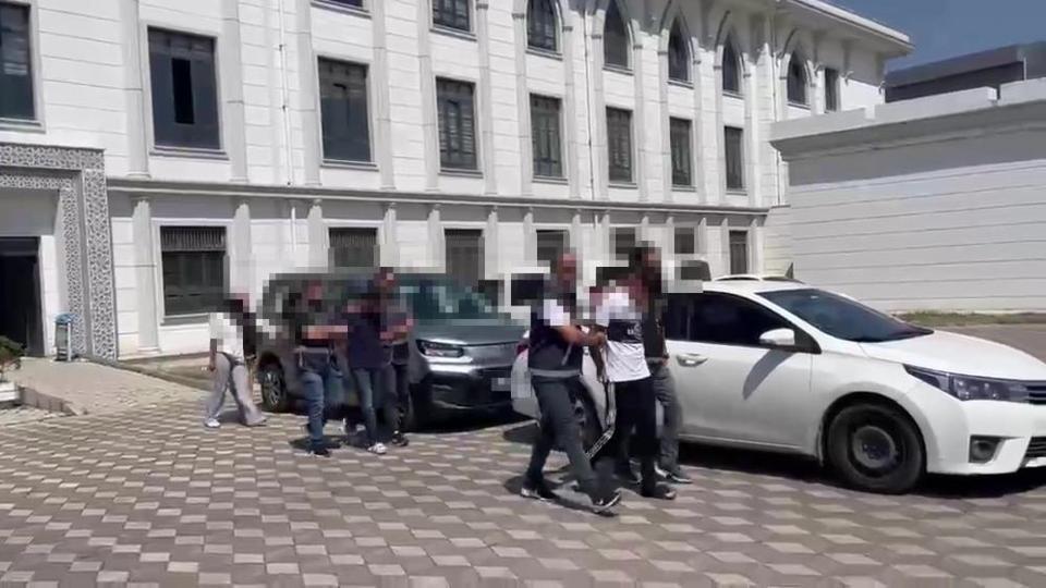 18 yaşındaki Ece Naz, kahvaltı hazırlarken sırtından vurularak öldürüldü