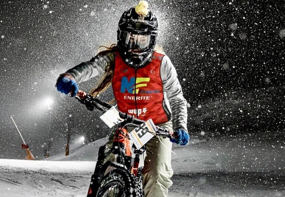 DENİZLİLİ SPORCU SNOW BİKE TÜRKİYE ŞAMPİYONASI'NA DAMGA VURDU