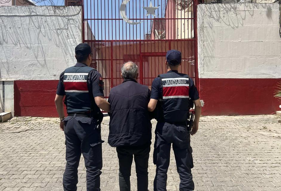 Zimmet suçundan aranan kişi Aydın'da yakalandı