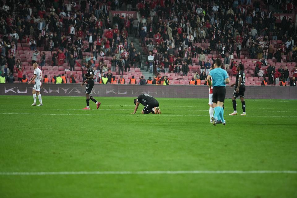 Sivasspor'dan Süper Lig'e hüzünlü veda