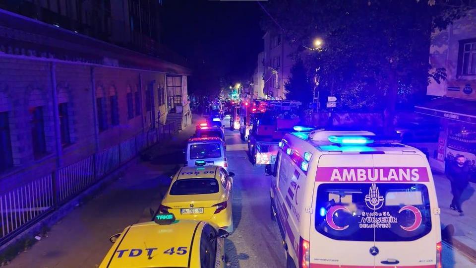 Ahşap ev küle döndü