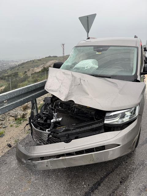 OTOYOLDA KAZAYA KARIŞAN TIR TERS DÖNDÜ: 1 YARALI
