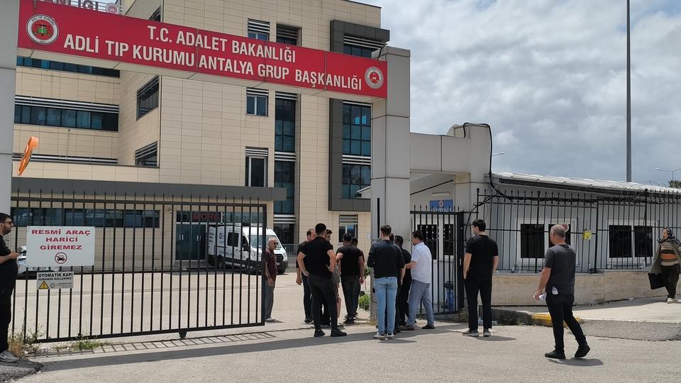 SELEKTÖR YAPMA NEDENİYLE ÇIKAN TARTIŞMADA ÖLDÜRÜLEN 3 KİŞİNİN CENAZELERİ TESLİM ALINDI KATİL ZANLISI ADLİYEYE SEVK EDİLDİ