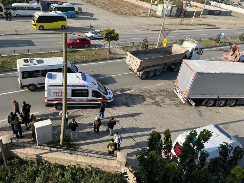 Polis minibüsü kaza yaptı: 7 yaralı