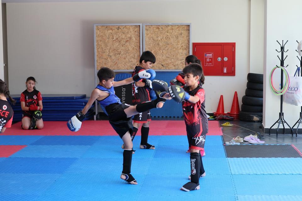 MANİSA'NIN 17 İLÇESİNDE YAZ TATİLİ SPORLA GEÇECEK