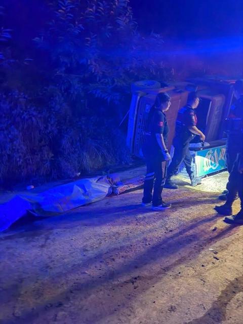 Yayladan dönüş faciayla bitti! Kamyonet devrildi: 1 ölü, 1 yaralı