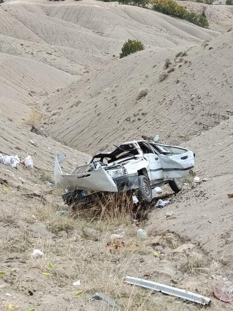 Elazığ’da otomobil uçurumdan yuvarlandı: 1 ölü, 1 yaralı