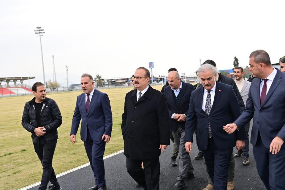 Vali Canbolat Söke Spor Kompleksini gezdi