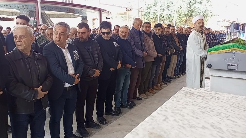 Nazilli’de Avukat Kutlu cübbesiyle son yolculuğuna uğurlandı