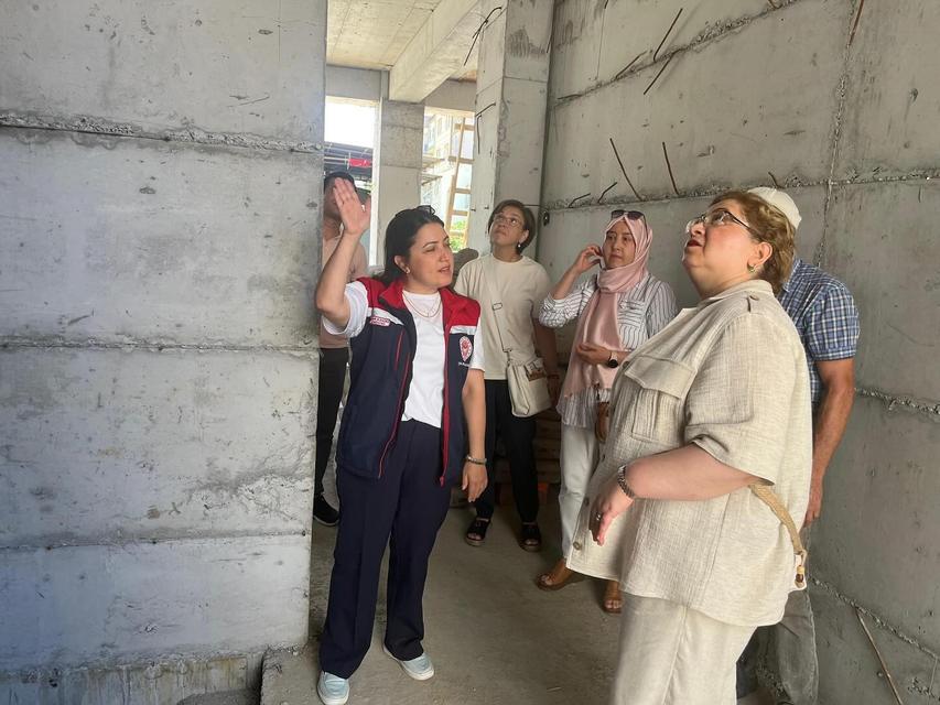 Kaymakam Doğru, kurum binası inşaatında incelemelerde bulundu