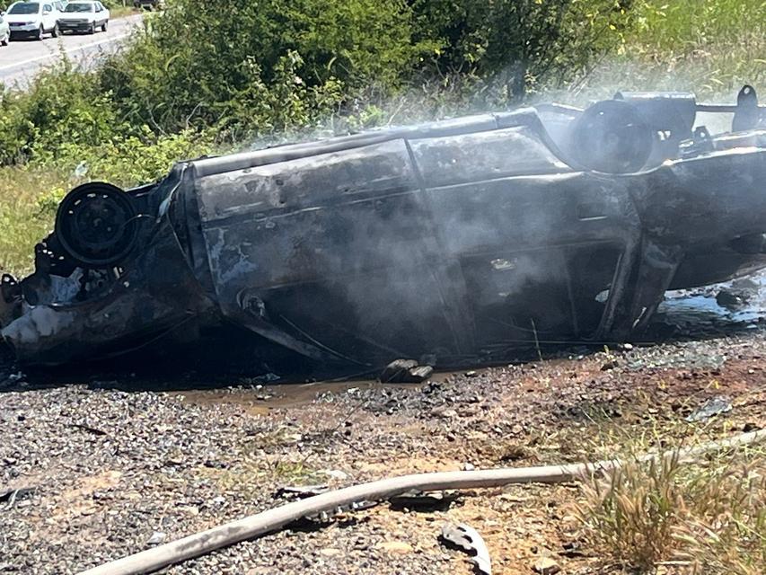 Feci kaza: Araç sürücüsü yanarak can verdi