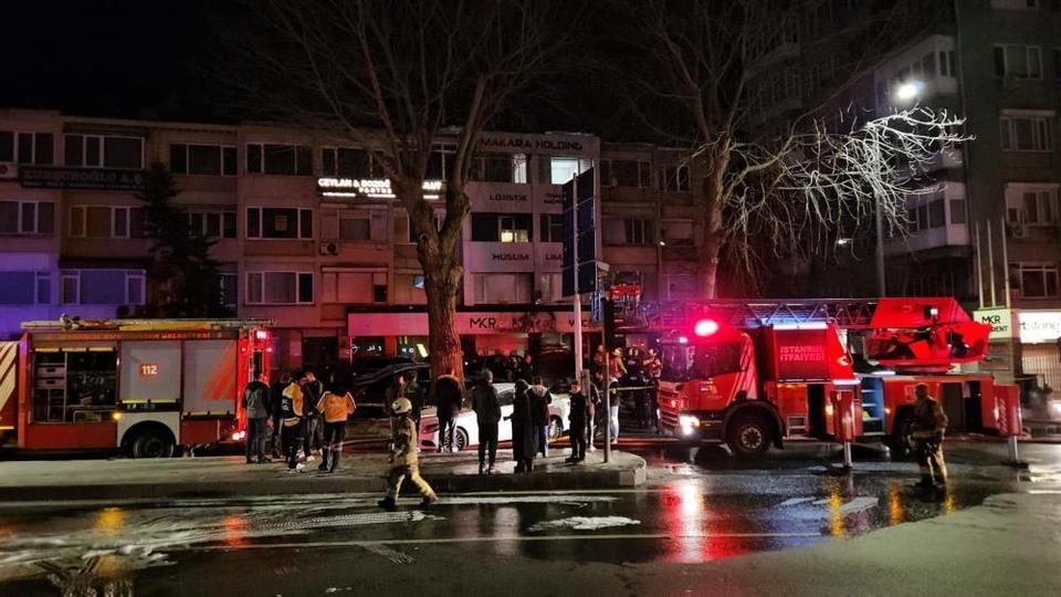 14 lüks araç küle döndü