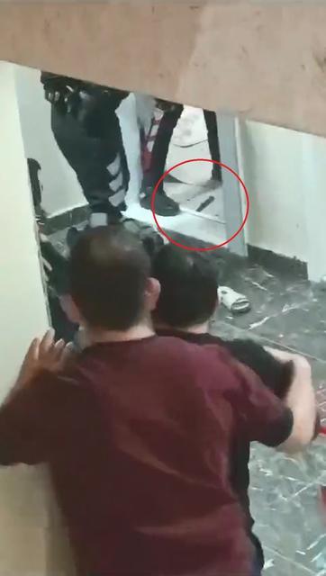 EŞİNİ BIÇAKLAYARAK ÖLDÜREN ŞAHSIN YAKALANMA ANININ GÖRÜNTÜLERİ ORTAYA ÇIKTI