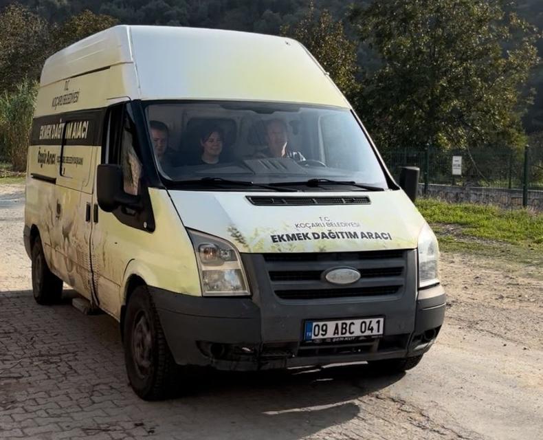 Koçarlı'da Mobil Halk Ekmek aracı beğeni topluyor