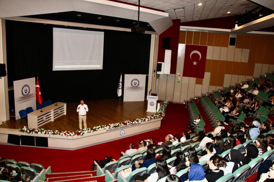 ADÜ’de yeni öğrenciler için üniversiteye uyum mesaisi