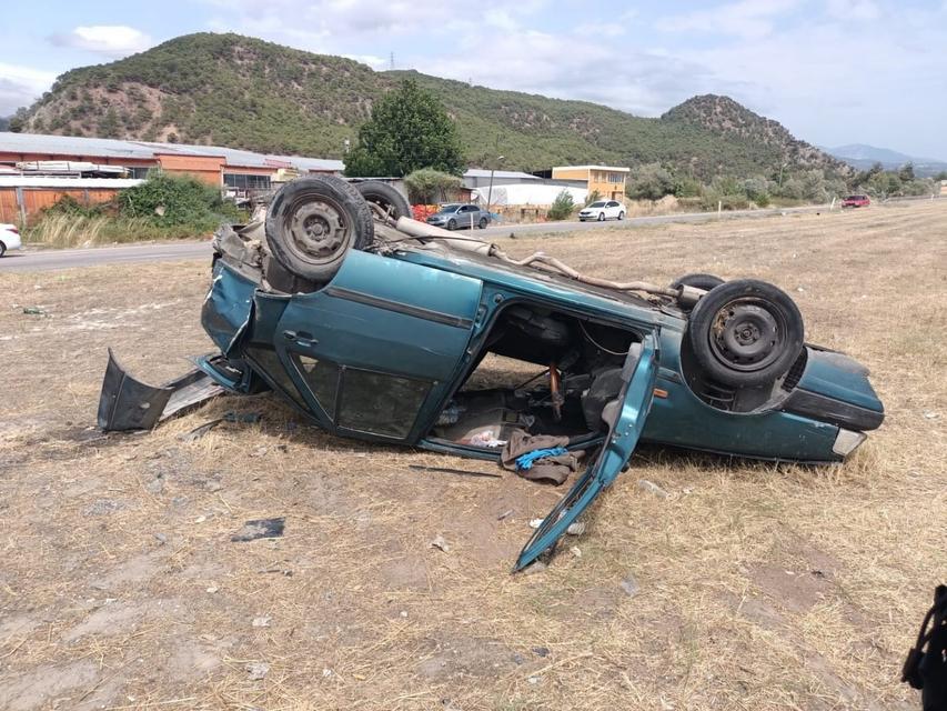 İki otomobilin çarpıştığı kazada 2 kişi yaralandı