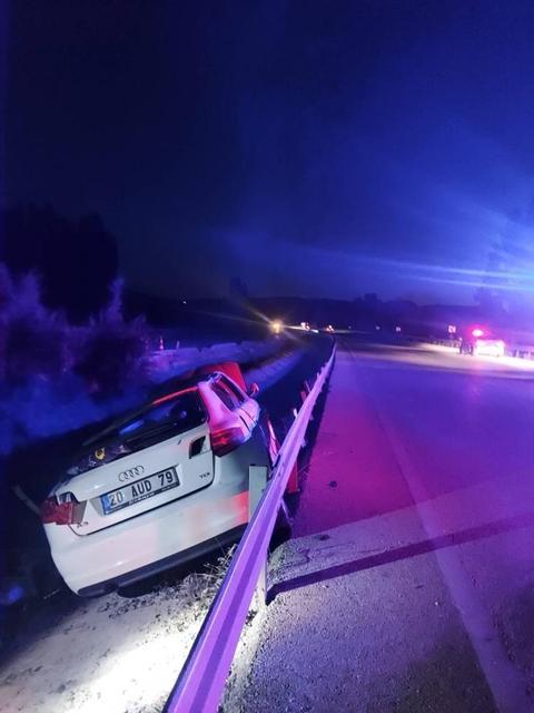 Refüje giren otomobilde 1 kişi öldü, 3 kişi yaralandı