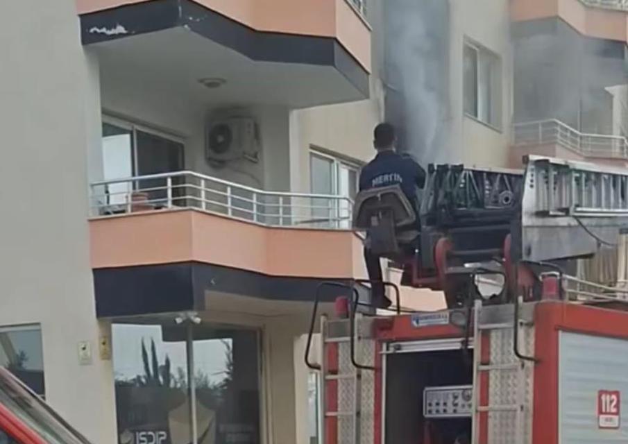 Bina yangını korkuttu