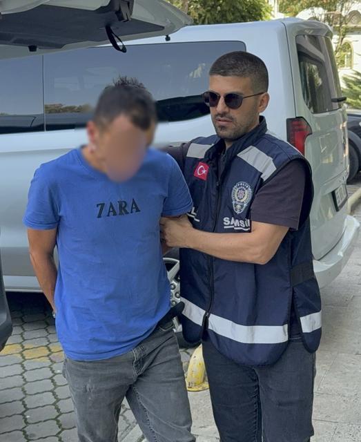 Boşanma aşamasındaki eşini bıçakla yaraladı