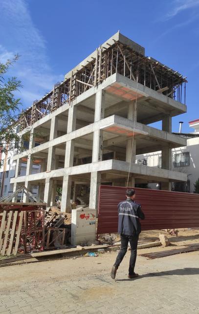 Aydın'da inşaattan düşen işçi yaralandı