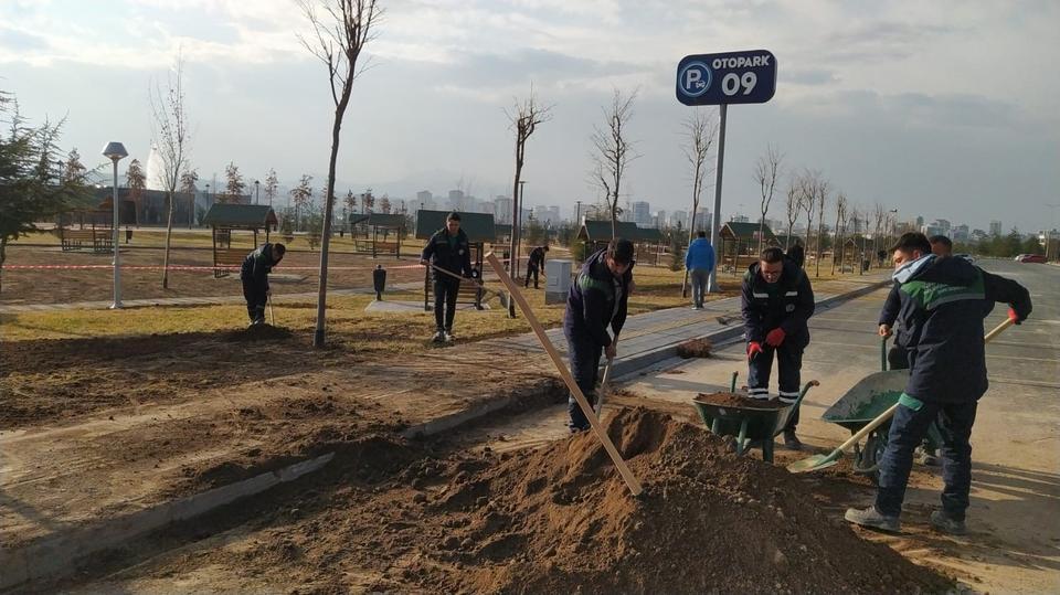 TÜRKİYE'NİN EN BÜYÜK MİLLET BAHÇESİNDE BAHAR HAZIRLIKLARI BAŞLADI
