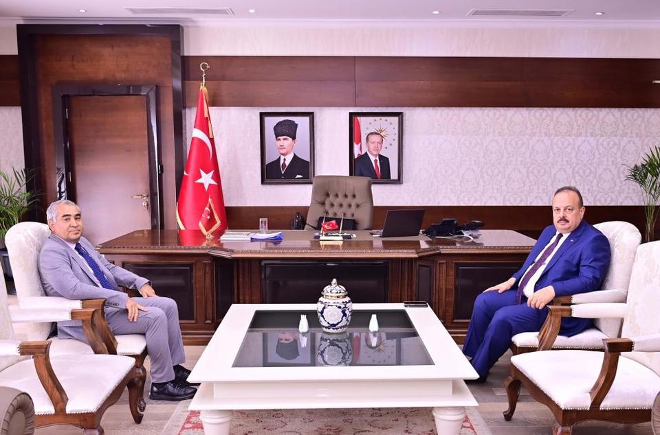 ADÜ Rektörü Kent, 'Araştırma Üniversitesi' için görüşmelerine devam ediyor