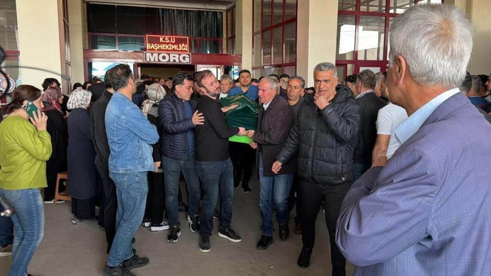 Okul saldırısında hayatını kaybedenlerin cenazeleri ailelerine teslim edilmeye başlandı