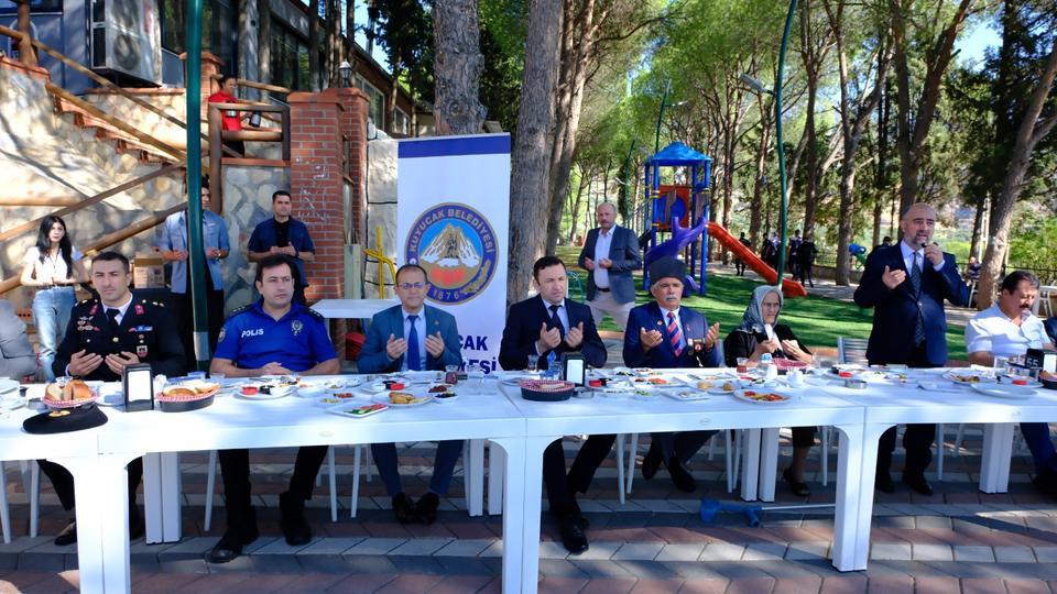 Başkan Doğanca gazileri unutmadı