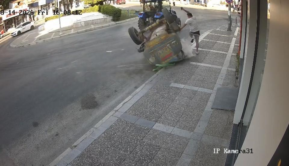 Traktörden fırlayan tanker yayayı eziyordu