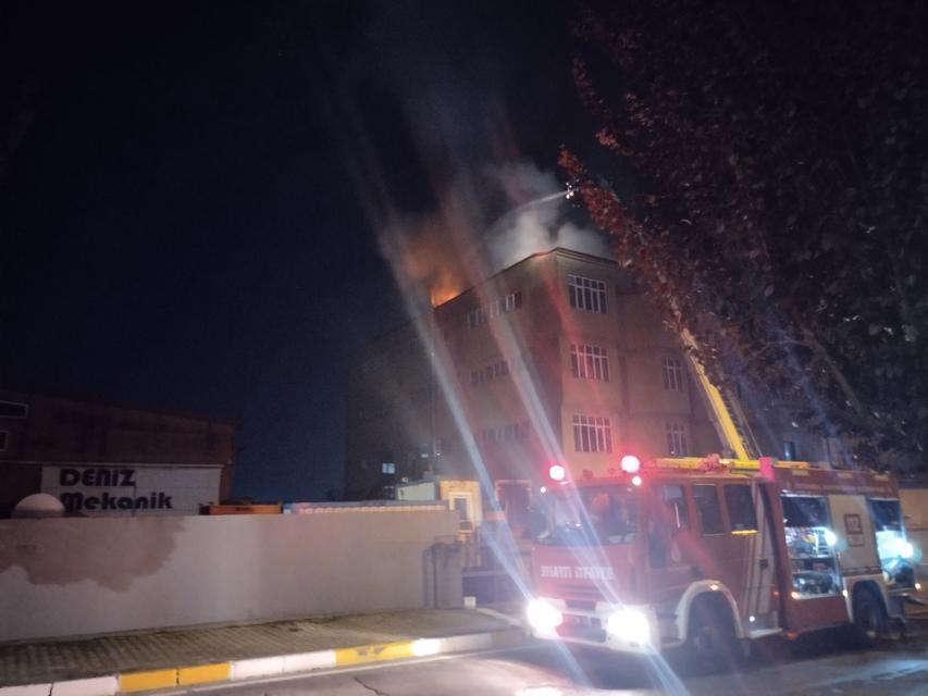 Fabrika alevlere teslim oldu