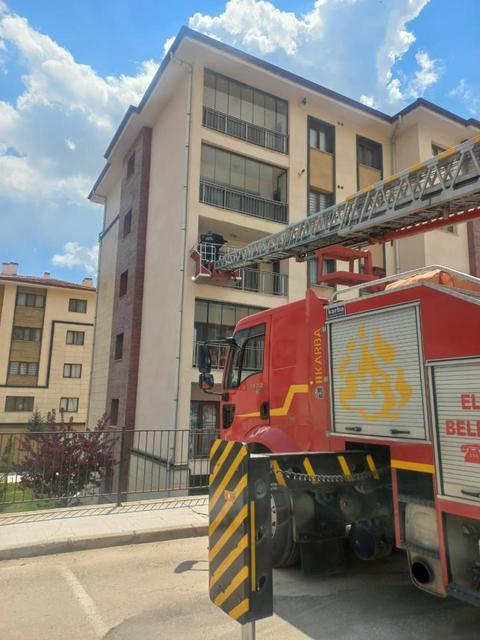 Haber alınmayan yaşlı kadın evinde ölü bulundu