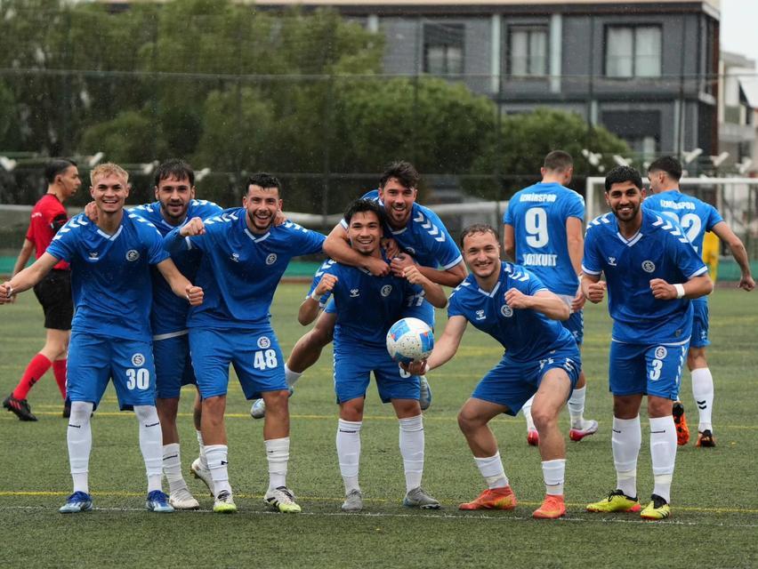 İzmirspor, Kuşadası karşısında zorlanmadı