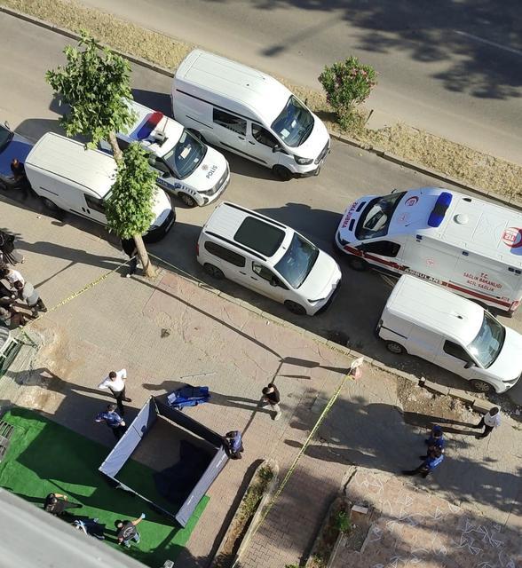 Beşinci kattan atlayan yaşlı adam hayatını kaybetti
