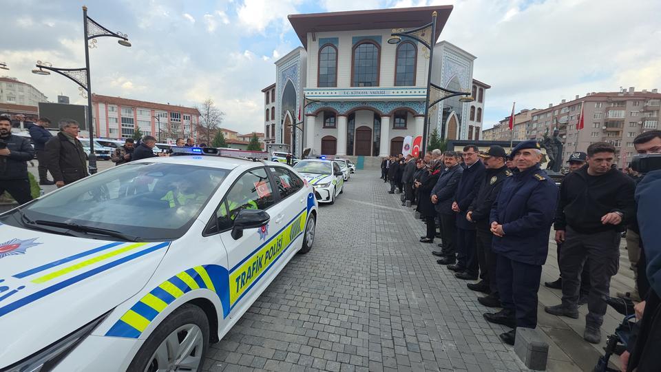 Kütahya'da güvenlik güçlerine 78 araç tahsis edildi