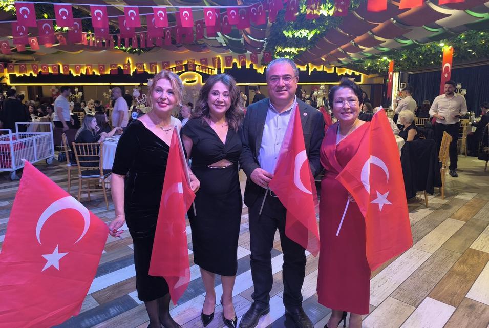 Çağdaş Yaşamı Destekleme Derneği Cumhuriyet’i coşkuyla kutladı