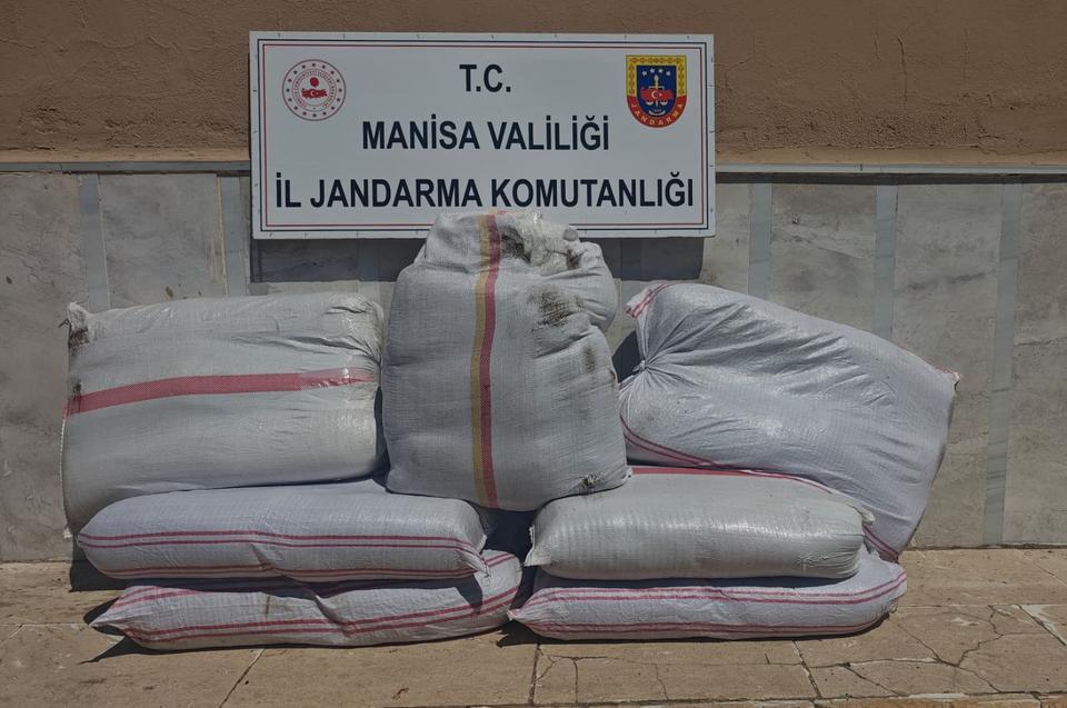 350 kilo kaçak tütün ele geçirildi