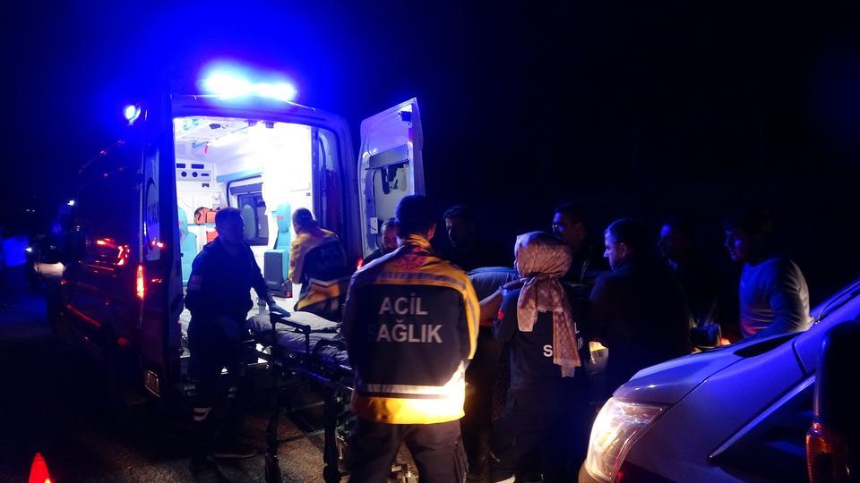 2 otomobil çarpıştı: 4 yaralı