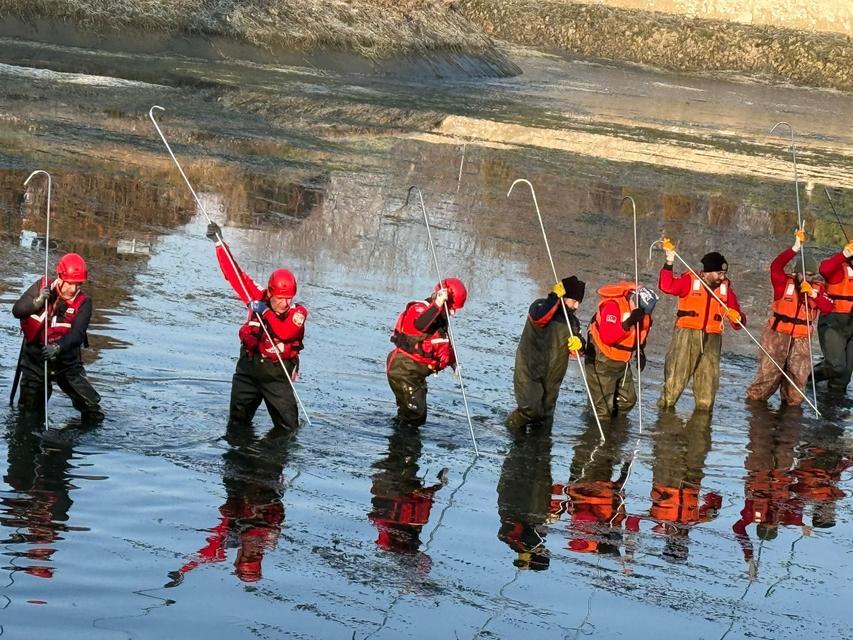 Kayıp öğretmen için suda arama çalışmaları başlatıldı