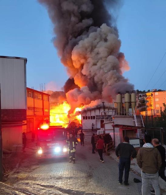 Silah fabrikasında korkutan yangın