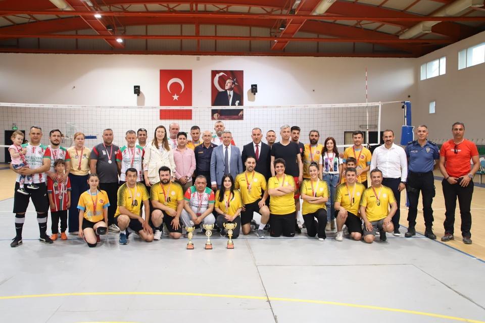Köşk’te voleybol turnuvasının şampiyonu belli oldu