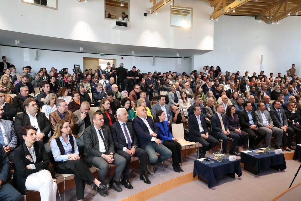 MUĞLA'DA ÇİFTÇİLERİN YÜZDE 75,6'SI İŞÇİ BULAMIYOR